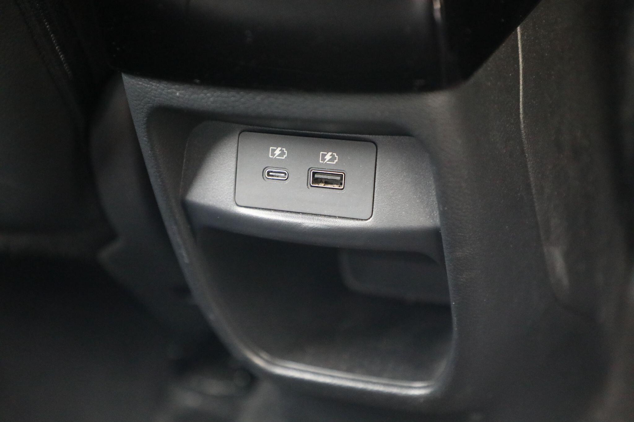 Large vehicle image